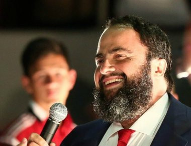 Πρωτοφανείς εξελίξεις: Πώς «παραδόθηκαν» αμαχητί στον Ε.Μαρινάκη όλες οι εφημερίδες και τα περιοδικά των αντιπάλων του!